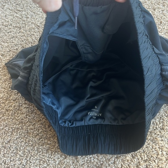 Athleta Paisley Print Black Running Shorts Size Small - Picture 9 of 9